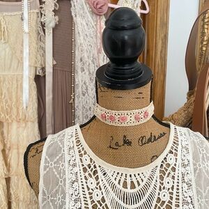 ⭐️3 for $15 or 5 for $25 Bundle Item- Cream Crochet Pink Rosette Choker Necklace